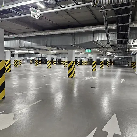 Urban Global - 10th Floor No 05 - Balcony - Free Garage Lejlighed