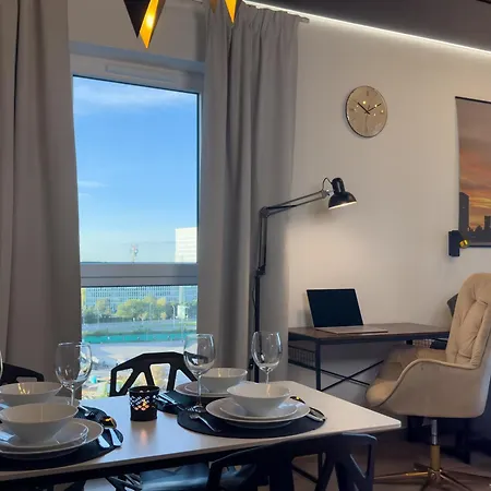 Urban Global Premium, 10th Floor No 05, Free Garage, Self Check-in, No Deposit Apartmán Katovice