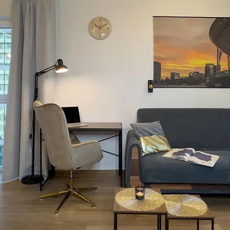 Urban Global Premium, 10th Floor No 05, Free Garage, Self Check-in, No Deposit Katovice