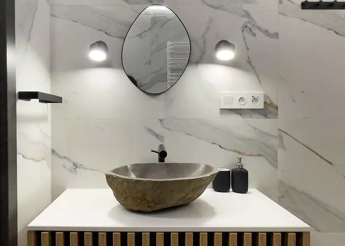 Urban Global Premium, 10th Floor No 05, Free Garage, Self Check-in, No Deposit Апартаменты Катовице